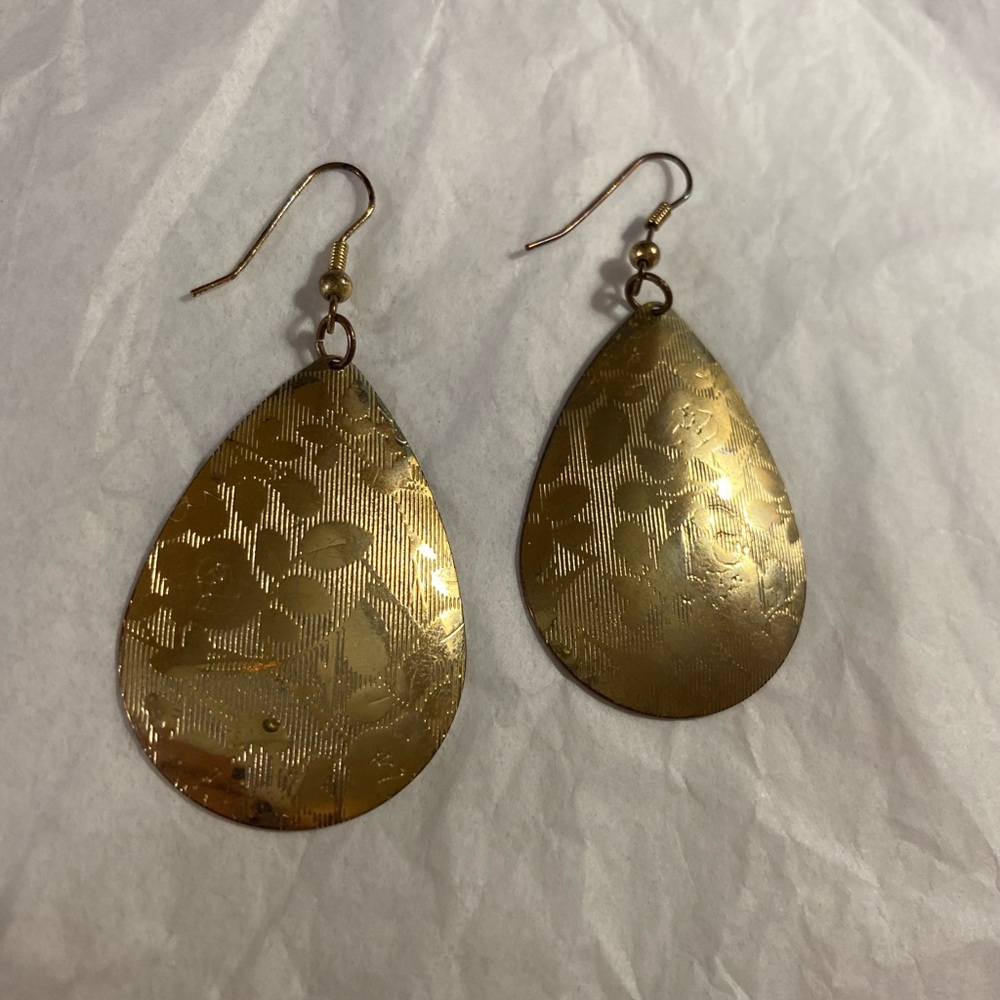 Gold dangle earrings